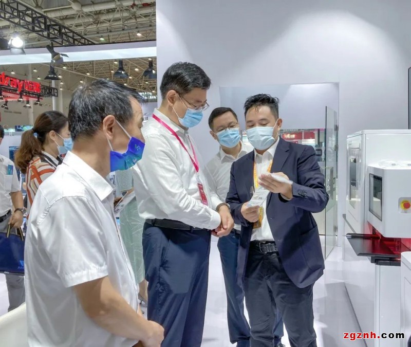 AI+機器人服務(wù)亮點紛呈，庫柏特助力基層醫(yī)療建設(shè)