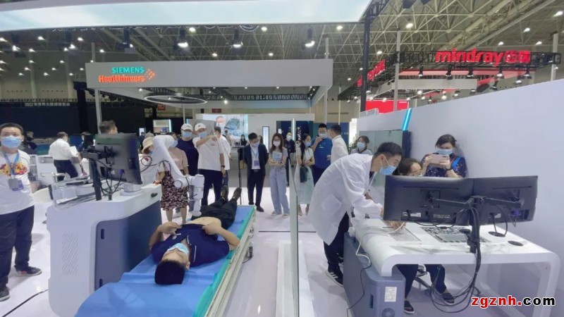 AI+機器人服務(wù)亮點紛呈，庫柏特助力基層醫(yī)療建設(shè)