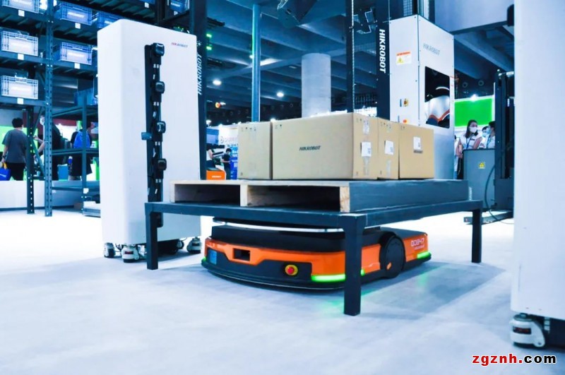 LET 2022 | ?？禉C(jī)器人多維度展現(xiàn)智慧物流硬實(shí)力！